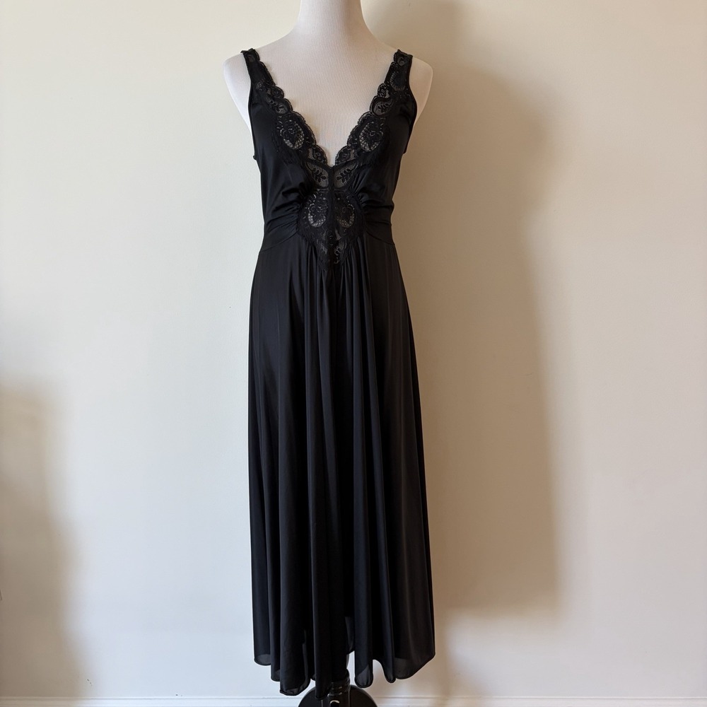 Vintage Olga 98280 Nylon Tricot Nightgown Size XL Black Full Sweep